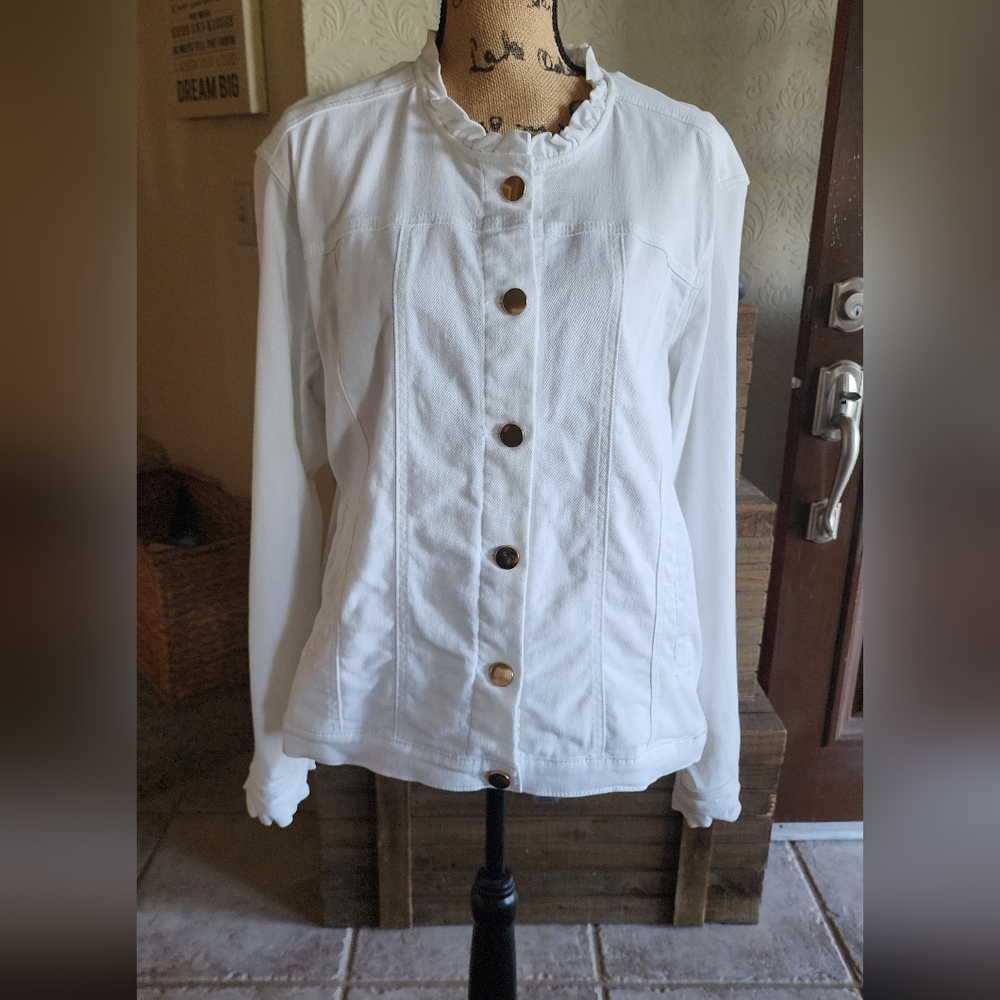 Women's White Button-Front Denim Jacket